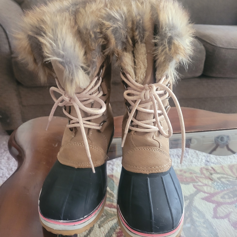Northside Tan and Black Kids Snow Boots